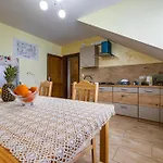 Goscinne Skwarek Casa de Campo *
