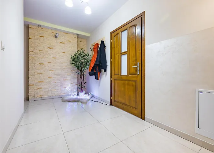 Goscinne Skwarek בית כפרי Nowa Biala